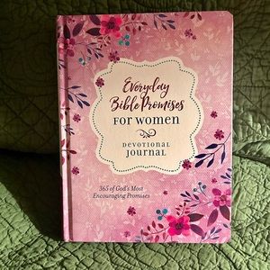 Everyday Bible Promises For Women (Prayer Journal)